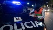 Robó y golpeó con un revólver en la cabeza a un taxista: quedó detenido porque su papá lo entregó
