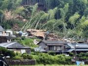 Japón urge a millones de personas a evacuar por lluvias torrenciales y aludes