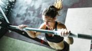Ni plancha ni abdominales: el ejercicio infalible para trabajar espalda, pecho, abdomen y brazos en un solo movimiento