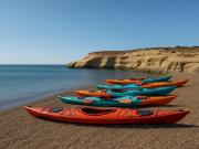 Abusaba de mujeres tras falsos paseos en kayak en Puerto Madryn: detuvieron a una madre que facilitó el ataque a su hija