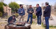 Juan Carlos Abarca, Pipe Martín y Elmer Meza y una charla repleta de ‘likes’, música y tips parrilleros bajo el sol albardonero