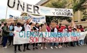 Fuga de docentes, atraso salarial y aulas vacías en Entre Ríos: universidades entrerrianas no escapan a la motosierra de Milei