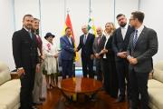 Presidente pide al pueblo asistir a las urnas el domingo y compromete transición democrática hacia el próximo gobierno