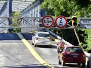 Polémica por el puente que une tres barrios: un organismo nacional intimó a la Ciudad a que lo reemplace porque es inseguro
