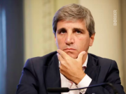 Caputo aseguró que el Riesgo País sube por las elecciones
