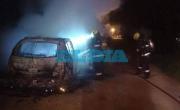Incendio de auto asustó a los vecinos de Arturo Seguí