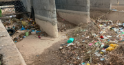 Basura en los canales: trabajan en un plan que busca solucionar un problema sanjuanino eterno