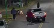 ¿Cómo están los dos jóvenes que chocaron en Ensenada con su moto y se salvaron de milagro?