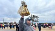 VIDEO. Emotiva misa central en honor a la Virgen de Urkupiña en el Campo Histórico de la Cruz