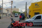 Choque entre dos motos deja dos personas heridas en Independencia y Pueyrredón