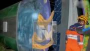 22 heridos tras embarrancamiento de bus en la ruta Palos Blancos – La Paz