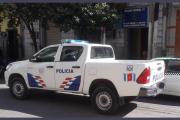 Mujer de 20 años paseaba con su novio de 16, apareció su expareja y golpeó al menor