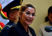 Senador Ajpi cuestiona que Añez acceda a juicio por responsabilidades
