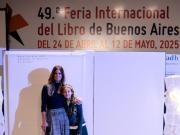 La historia de Mía, la primera escritorita en presentarse en la Feria del Libro
