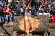 Fiesta de la Nieve en Bariloche: el tradicional Concurso de Hacheros encendió el Centro Cívico