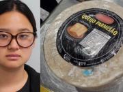 Intentó contrabandear cocaína dentro de una horma de queso parmesano: la detuvieron en el aeropuerto