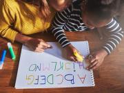 ¿Por qué Brasil y Argentina decidieron priorizar la alfabetización de sus niños y niñas?