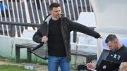 Ariel Broggi sostiene su racha ganadora como DT del puntero Gimnasia y Esgrima
