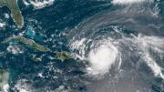 El huracán Erin se intensifica a nivel 5 y golpeará Puerto Rico e Islas Vírgenes