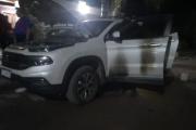 Investigan el incendio intencional de una camioneta en el barrio 90 Viviendas