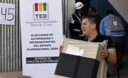 Bolivia elige presidente, sacudida por una crisis económica muy grave