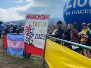 Un cartel especial en la llegada del Trasmontaña 2025