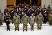 Sin acto oficial, Javier Milei almorzó con los granaderos de Casa Rosada por el 17 de agosto