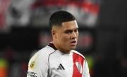 Juanfer salió con dolor en la rodilla y hay preocupación