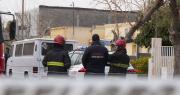 No descartan el asesinato del hombre hallado muerto en el incendio de una casa en Capital