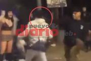 VIDEO: Se hizo el picante con una joven y lo durmieron de una trompada