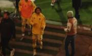 Video: el desubicado gesto de Edinson Cavani a hinchas de Boca que no se vio en TV