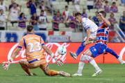 En Liniers, Vélez buscará avanzar a los cuartos de final ante Fortaleza