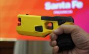 Pullaro sigue con la mano dura y dotará a la Policía con pistolas Taser: Violencia represiva
