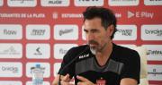 La respuesta de Eduardo Domínguez acerca de quién jugará: ¿Mikel Amondarain o Alexis Castro?