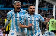 Libertadores: Racing le ganó una serie para el infarto a Peñarol y se medirá con Vélez en cuartos