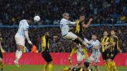 Polémica en Avellaneda: le anularon un gol a Marcos Rojo en Racing vs. Peñarol