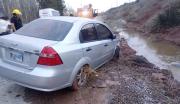 Ruta 7: un accidente terminó con una joven en el hospital tras ser encerrada por una camioneta