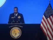 El jefe del Comando Sur de EE.UU. advirtió que China busca exportar su modelo autoritario a América Latina