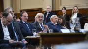 Imprevisto: oposición se alineó en el Senado y avanzó en una reforma para limitar los DNU
