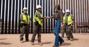 EEUU pinta de negro el muro fronterizo para elevar su temperatura y evitar escaladas