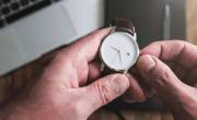 Qué hay que hacer con los relojes si se modifica el huso horario en Argentina