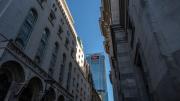 Milei choca con bancos argentinos por nuevas medidas de liquidez