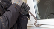 Violentaron una ventana y robaron herramientas de una vivienda en Santa Lucía