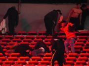 Parte médico oficial: quiénes son los tres heridos graves de los incidentes en Avellaneda y cómo está el hincha chileno que se arrojó al vacío