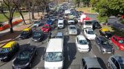 “Plan Canje” y “bonos verdes”: la propuesta de un empresario argentino para eliminar autos viejos