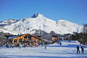Un centro de esquí de la Patagonia extiende su temporada: hasta cuándo se puede disfrutar de la nieve en el Cerro Castor