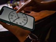 Qué implicaría para los argentinos el cambio de huso horario