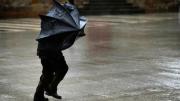 Rige una alerta amarilla en más de medio país por fuertes vientos, tormentas y Zonda
