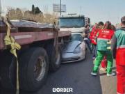 Impactante accidente en Cantilo: un Porsche se incrustó en un camión