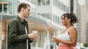 Qué revela de tu personalidad olvidarte el nombre de las personas: esto confirma la psicología